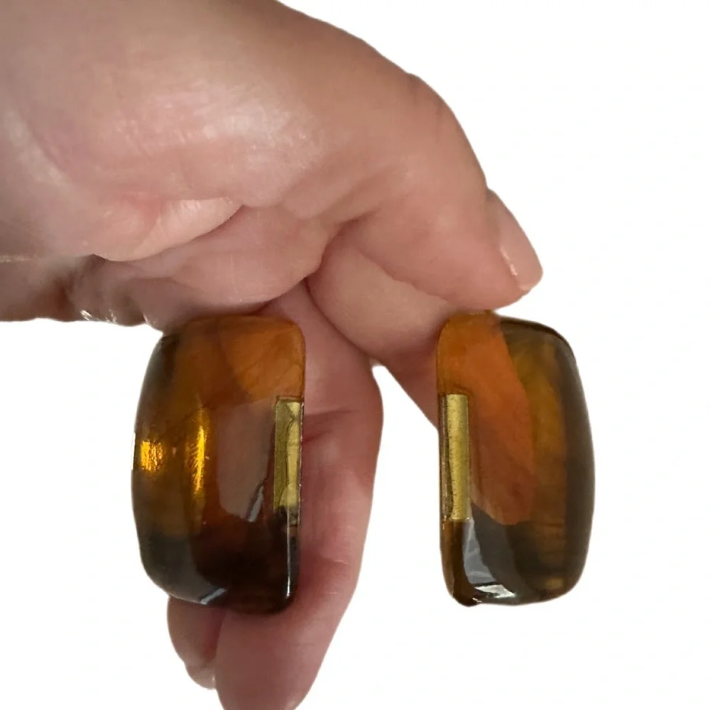 LOFT amber swirl wide cuff bracelet, hinged bangle bracelet with metallic clasp - Picture 4 of 5